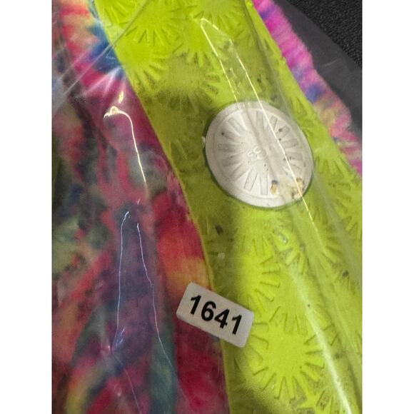 Ugg fluff slippers multicolor size 8 - Picture 7 of 7